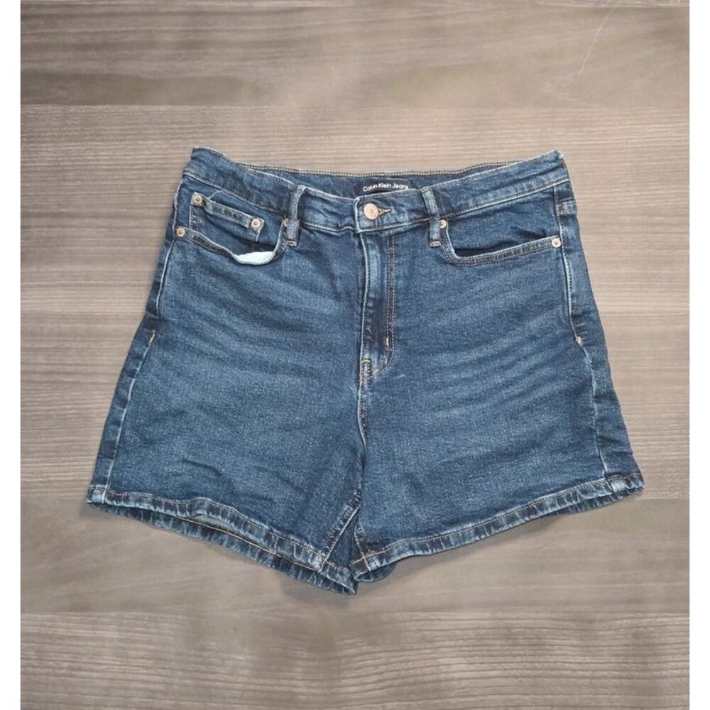 Calvin Klein denim jean shorts size 8 women’s